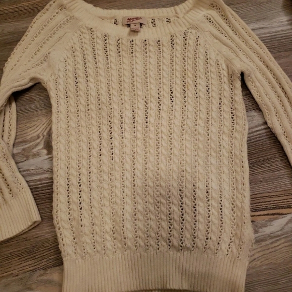 Sweater bundle - Picture 2 of 7